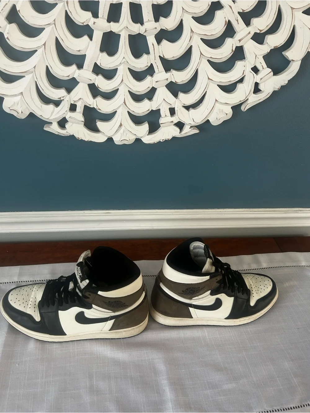 Jordan 1 high “Mocha” Sz 11 ,Vnds, no box